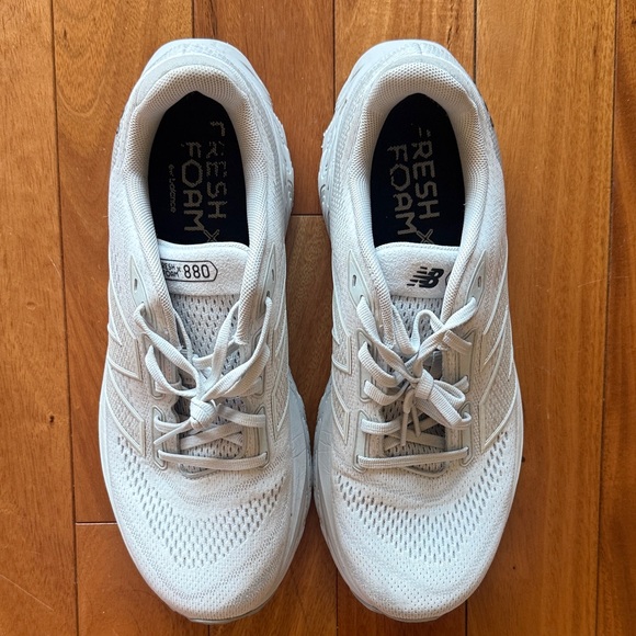 New Balance Light Gray Athletic Sneakers Size 11 - Picture 5 of 5